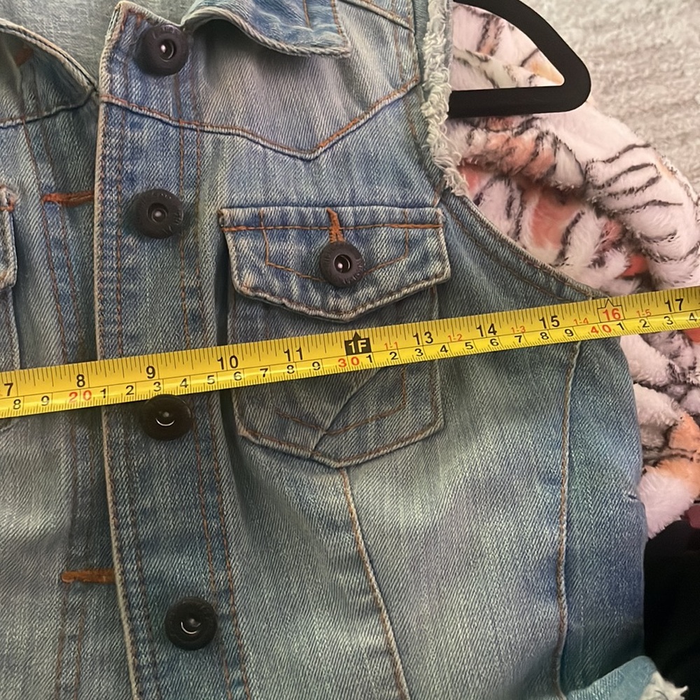 small - Picture 5 of 6